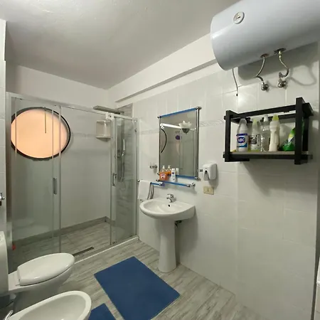 Apartment Breezy Retreat